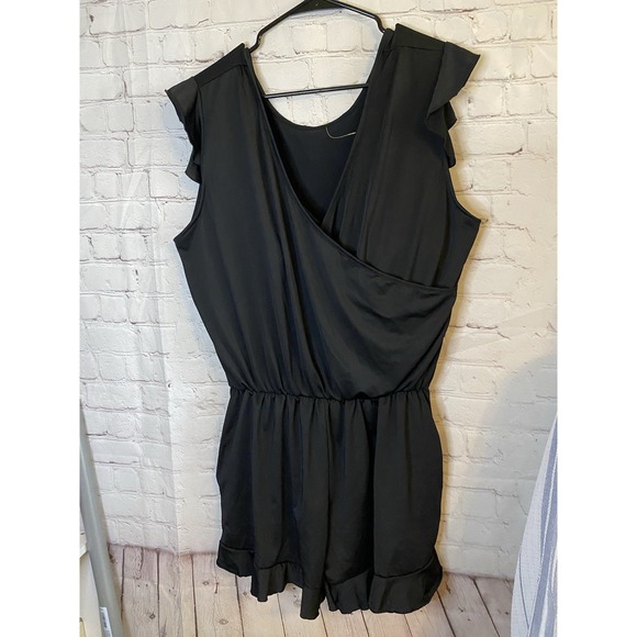 Pants - Women's Black Knit Solid Romper One-Piece  Swimwear.   Size XL Padded Bra Top